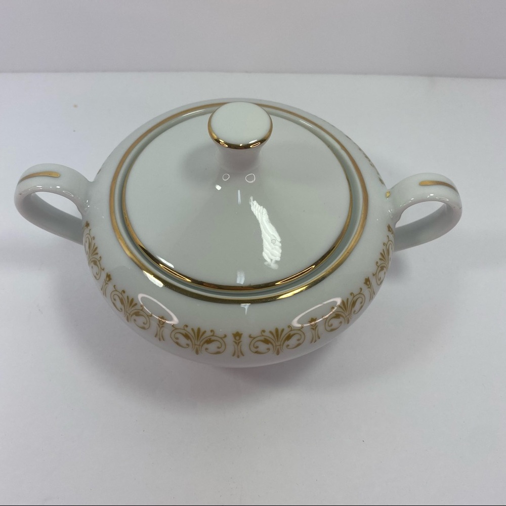 Sheffield Fine China Sugar Bowl Dish with Lid - Picture 2 of 13